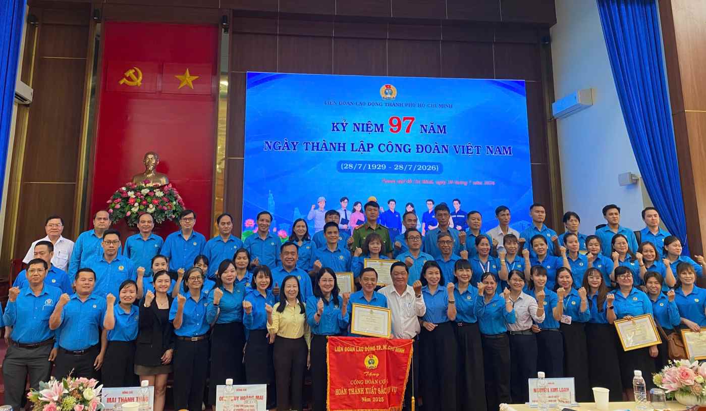 Chương trình kỷ niệm 97 năm Ngày thành lập Công đoàn Việt Nam. Ảnh: Công đoàn TPHCM cung cấp