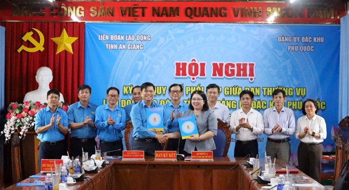The signing of the Coordination Regulation is an important basis to strengthen the leadership of the Party Committee over the workers' movement and trade union activities, promoting the overall strength of the entire political system in caring for and protecting workers. Photo: Quoc Viet/ An Giang Labor Federation