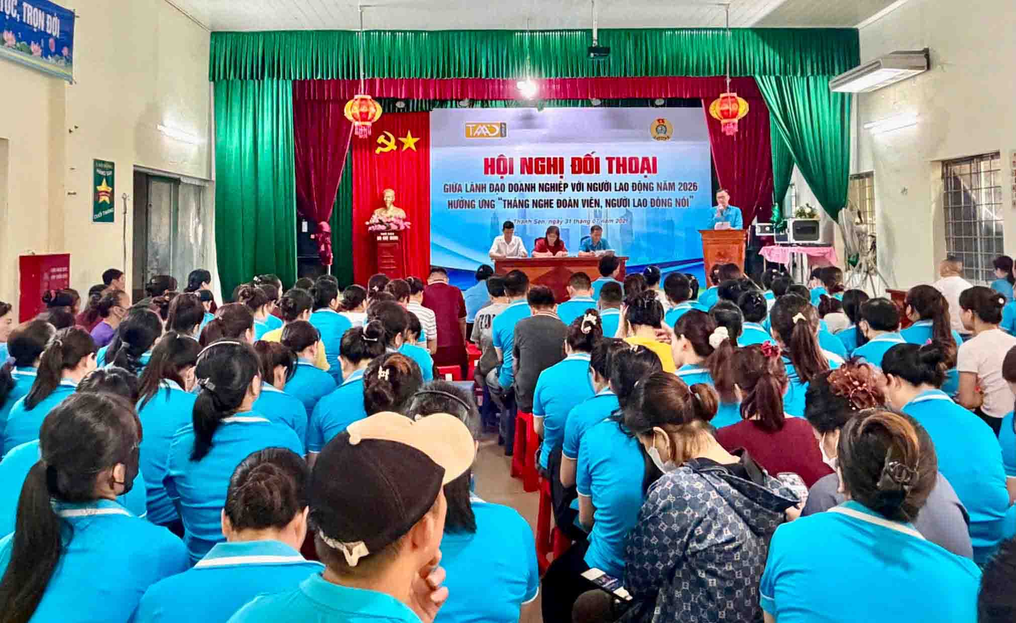 Đối thoại với người lao động tại nơi làm việc