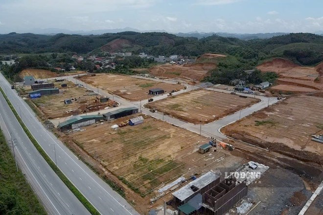 Nghiên cứu tăng mức đặt cọc đấu giá đất thấp nhất là 20%. Ảnh: Tân Văn