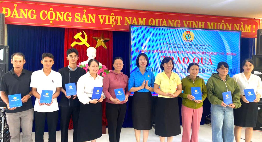 Hoi An Tay Ward Trade Union, Da Nang establishes 10 new grassroots trade unions