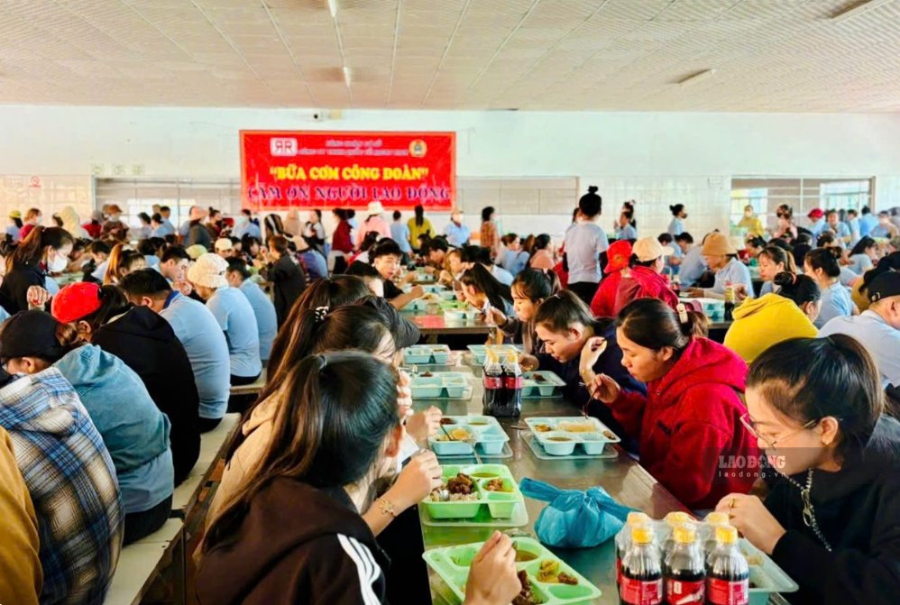 Bữa cơm Công đoàn nâng chất lượng để sẻ chia với 5.800 người lao động ở Lâm Đồng