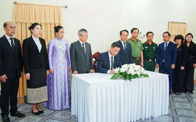 Lãnh đạo TP Đà Nẵng viếng Chủ tịch Quốc hội Lào