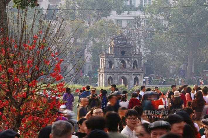Tổng LĐLĐVN chọn phương án nghỉ Tết Âm lịch năm 2027 là 7 ngày (từ ngày 4 - 10.2.2027) đối với công chức, viên chức. Ảnh: Phương An
