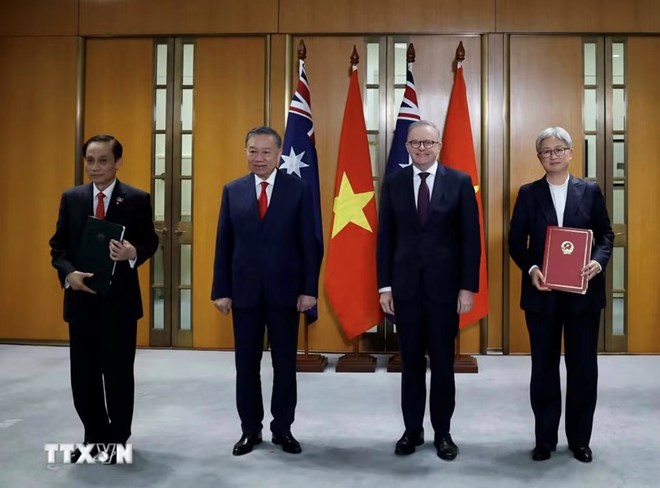 Việt Nam - Australia thông qua 3 tuyên bố chung và ký kết 7 văn kiện hợp tác