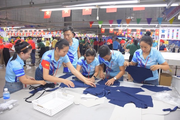Hoàn thành Hội thi thợ giỏi cấp ngành lĩnh vực may Dệt kim
