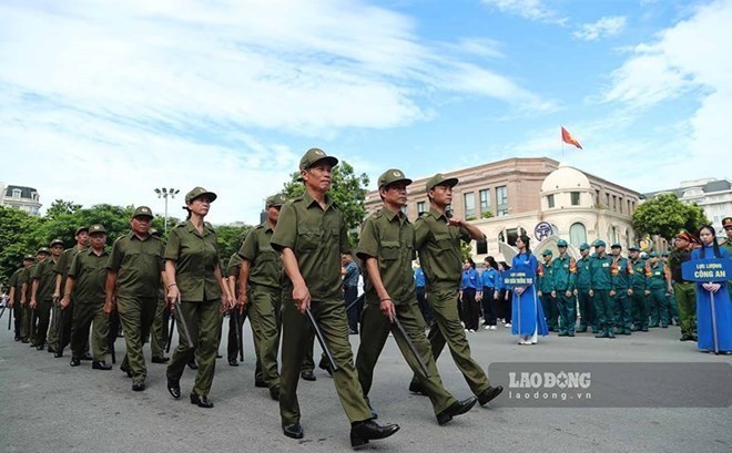 Lực lượng an ninh trật tự ở cơ sở góp phần đảm an toàn cho người dân. Ảnh: Tô Thế