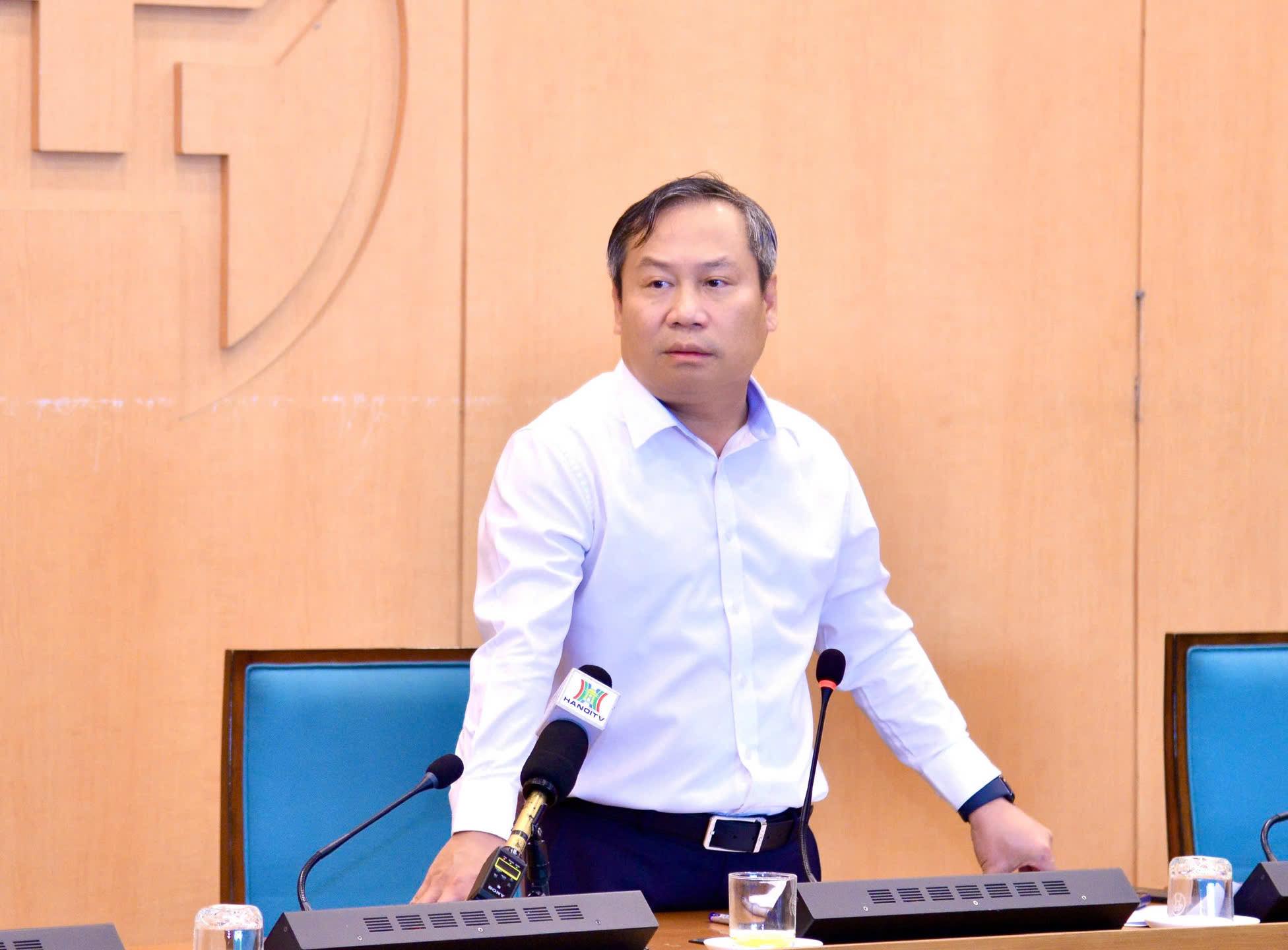 Ủy viên Trung ương Đảng, Chủ tịch UBND TP Hà Nội yêu cầu đẩy nhanh tiến độ 7 cây cầu bắc qua sông Hồng. Ảnh: UBND TP Hà Nội
