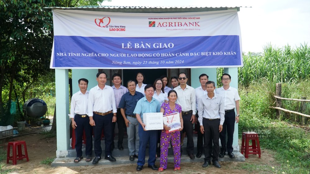 Những mảnh đời được kết nối từ trang Báo Lao Động