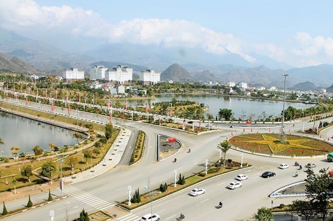 Après plus d'un an de fonctionnement du gouvernement à deux niveaux, des centaines de tâches ont été décentralisées et autorisées. Photo: Laichau. gov. vn