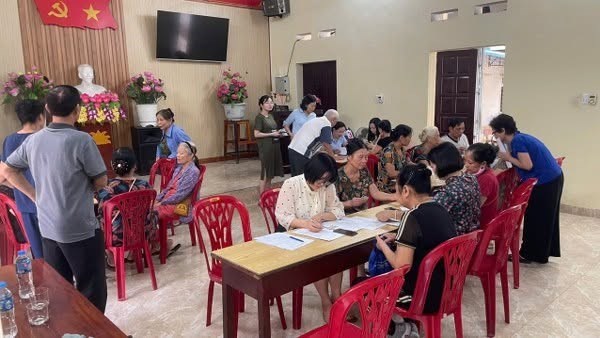 BHXH chi trả lương hưu cho người dân. Ảnh: Nguồn BHXH Phú Thọ