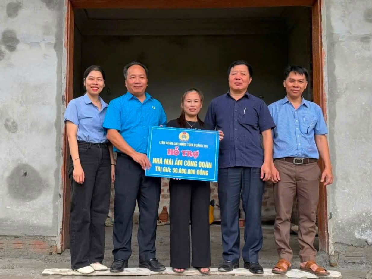 Công đoàn Quảng Trị hỗ trợ hàng trăm đoàn viên khó khăn
