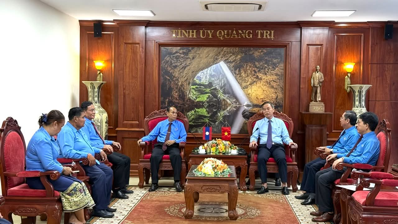 Đoàn chào xã giao Tỉnh uỷ Quảng Trị. Ảnh: Công Sáng