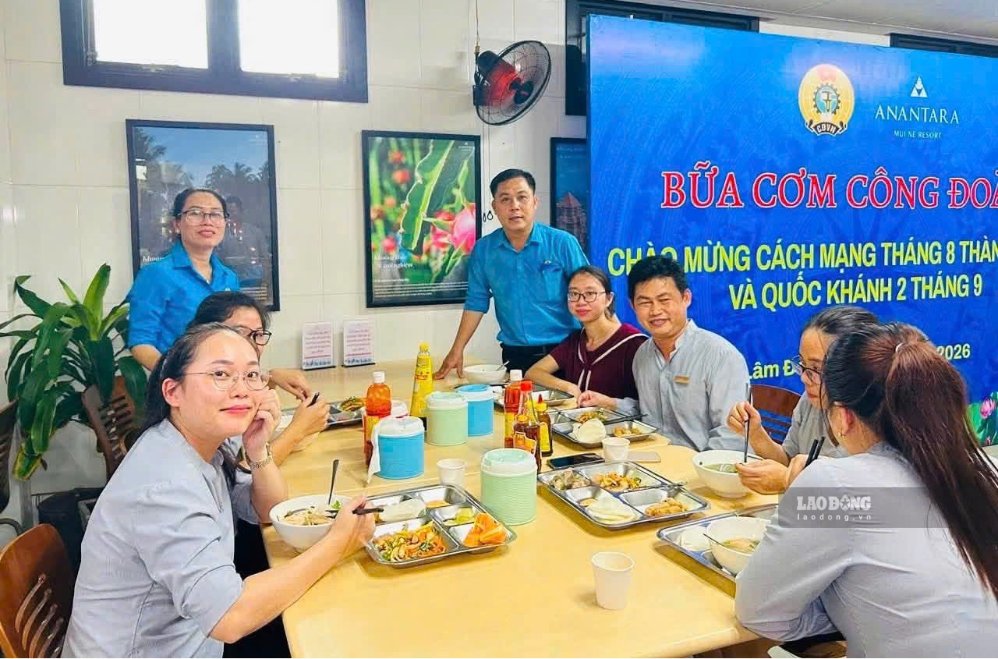 Bữa cơm Công đoàn gắn kết người lao động ở Mũi Né