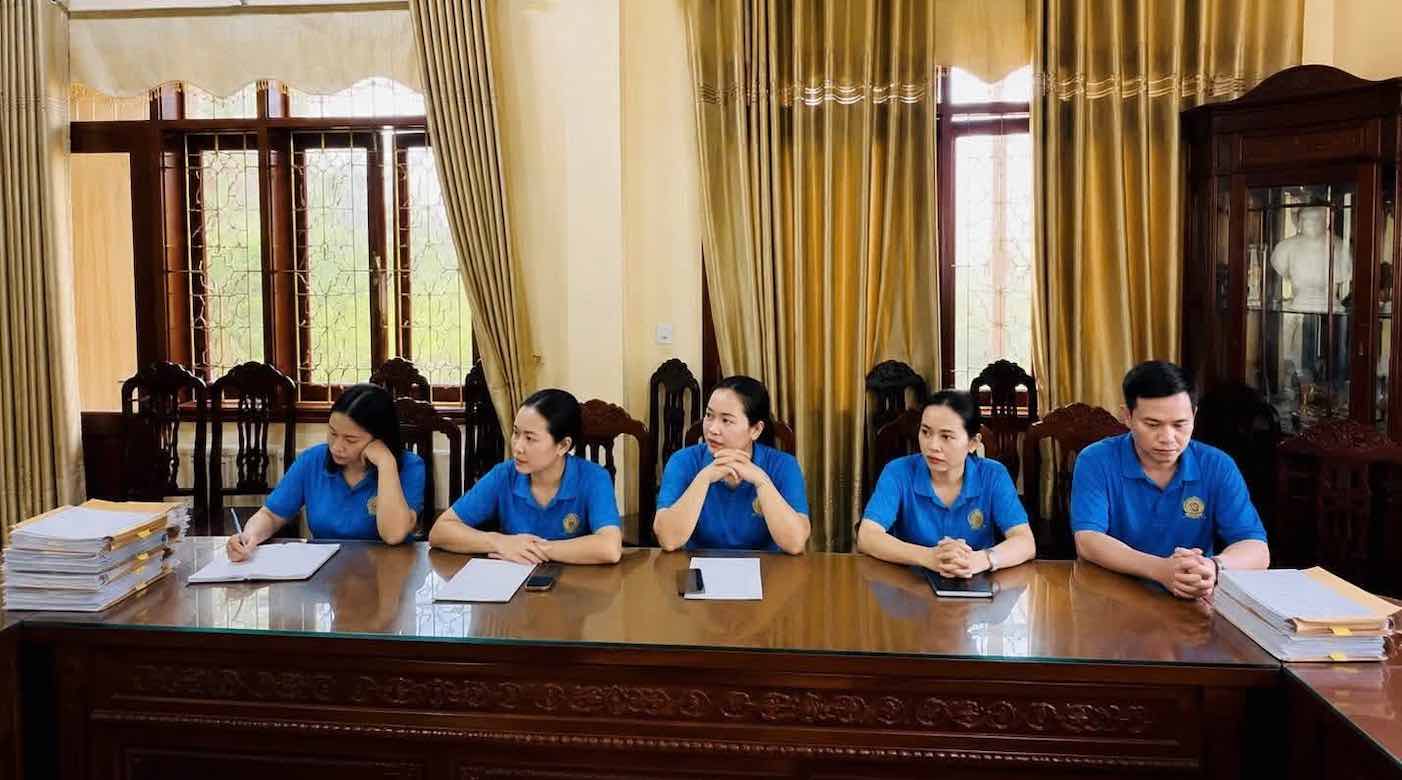 Công đoàn phường Thái Hòa kiểm tra việc chấp hành Điều lệ và tài chính công đoàn