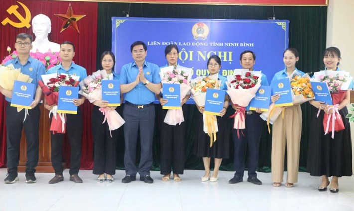 Ban Công đoàn Khu công nghiệp khu vực Châu Sơn - Thanh Liêm thành lập thêm 10 CĐCS. Ảnh: Công đoàn Ninh Bình
