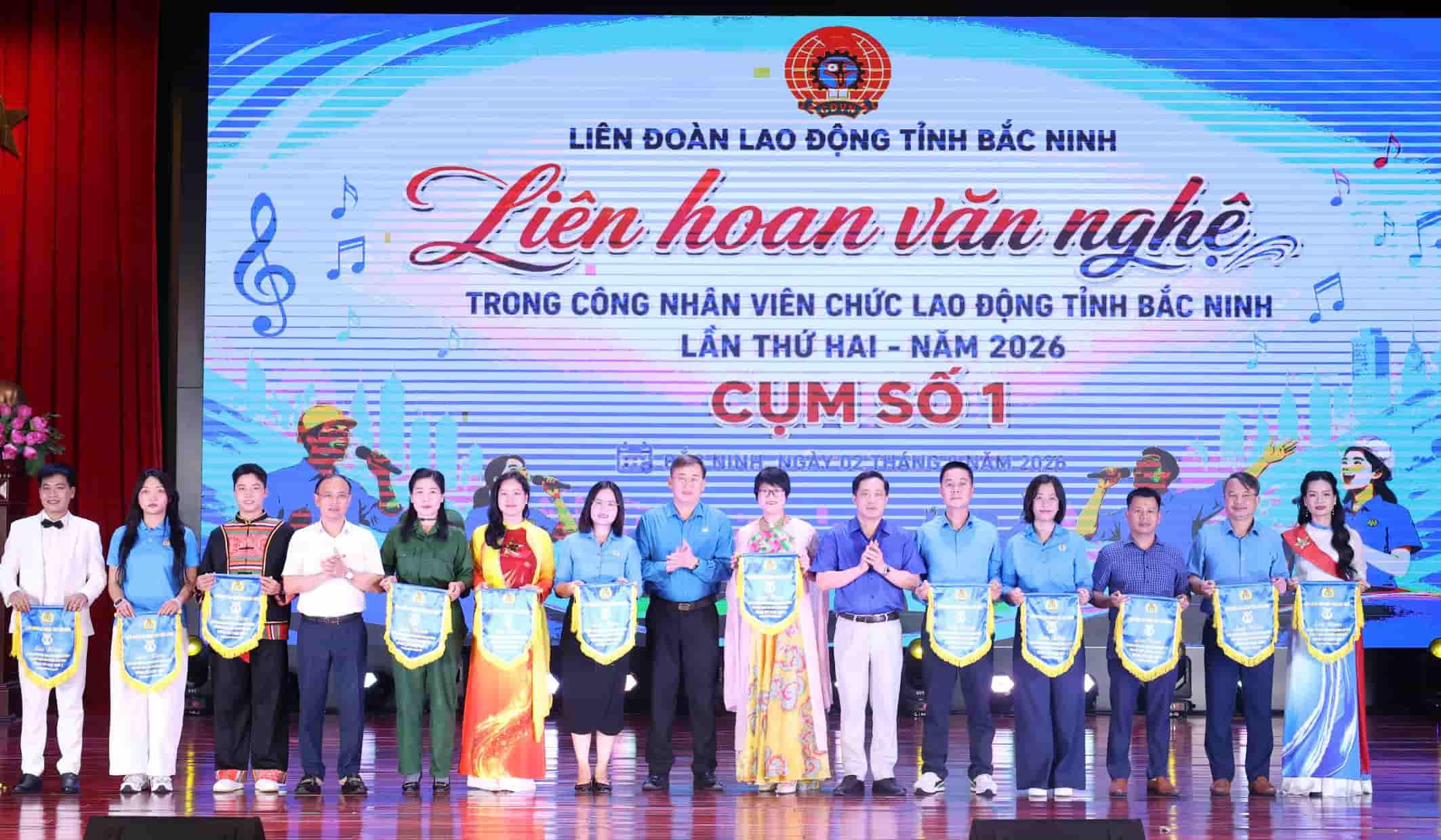Gần 300 công nhân, người lao động tranh tài tại Liên hoan văn nghệ Cụm số 1