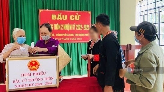 Bộ Nội vụ hướng dẫn mức khoán quỹ phụ cấp mới đối với người hoạt động không chuyên trách ở thôn, tổ dân. Ảnh: Nguyễn Hùng