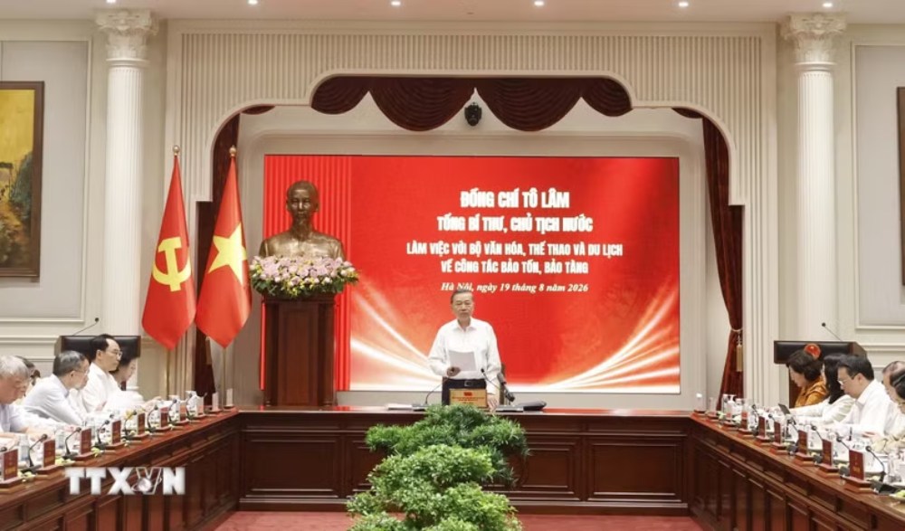 Tổng Bí thư, Chủ tịch nước Tô Lâm chủ trì cuộc làm việc với Bộ Văn hóa, Thể thao và Du lịch về công tác bảo tồn, bảo tàng. Ảnh: TTXVN