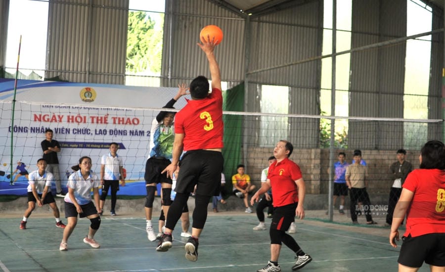 Pickleball, bóng chuyền hơi gắn kết đoàn viên công đoàn cơ sở ở Sơn La