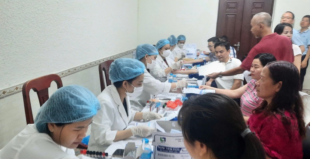 Công đoàn tổ chức khám sức khỏe định kỳ cho người lao động
