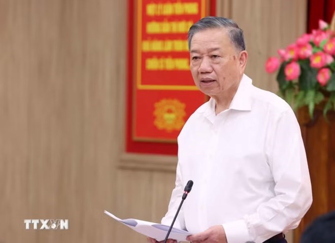 Tổng Bí thư, Chủ tịch nước Tô Lâm nhấn mạnh, không để thực tiễn đi quá xa rồi lý luận mới tổng kết; vấn đề đã thành điểm nghẽn rồi mới có chính sách chạy theo. Ảnh: TTXVN
