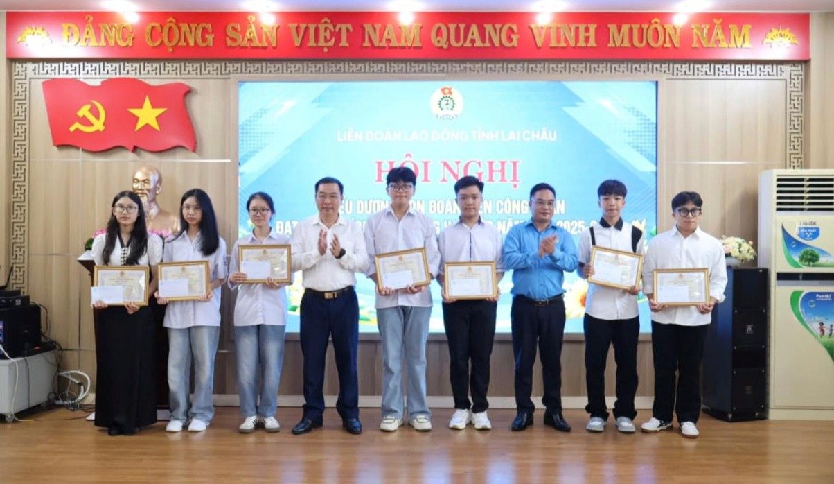 Biểu dương 78 con đoàn viên Công đoàn đạt thành tích cao trong học tập
