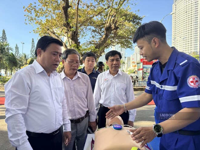Khánh Hòa đưa máy khử rung tim tự động đến cộng đồng