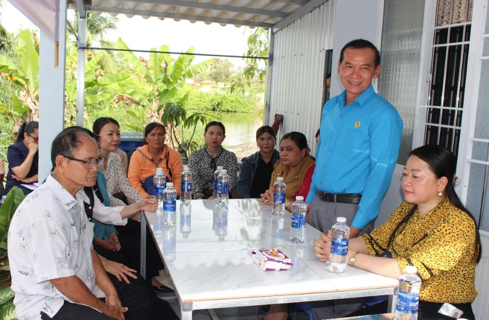 Bàn giao nhà Đại đoàn kết cho hộ nghèo, hộ cận nghèo tại xã Hòa Bình, Cà Mau