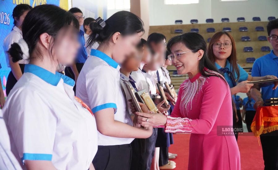 Công đoàn Đồng Nai nâng bước hơn 7.500 con công nhân vượt khó, học giỏi