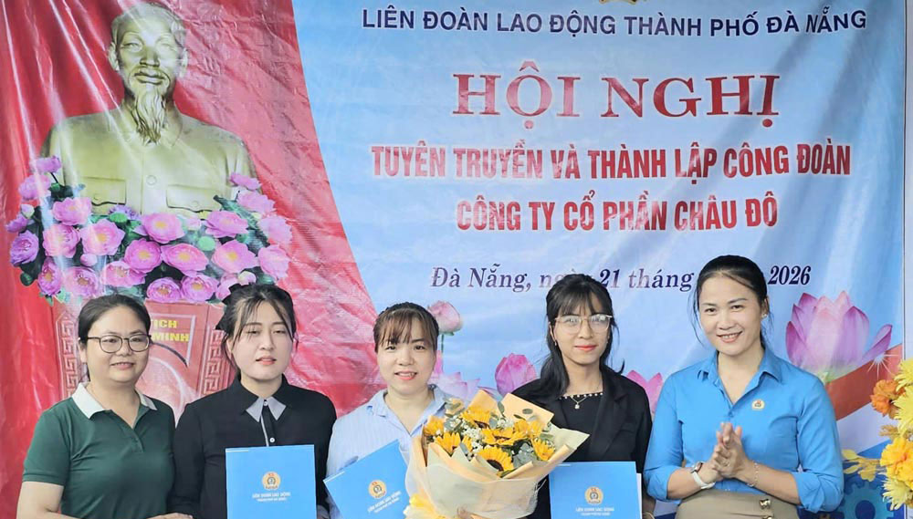 Da Nang Trade Union establishes 2 more grassroots trade unions in industrial parks