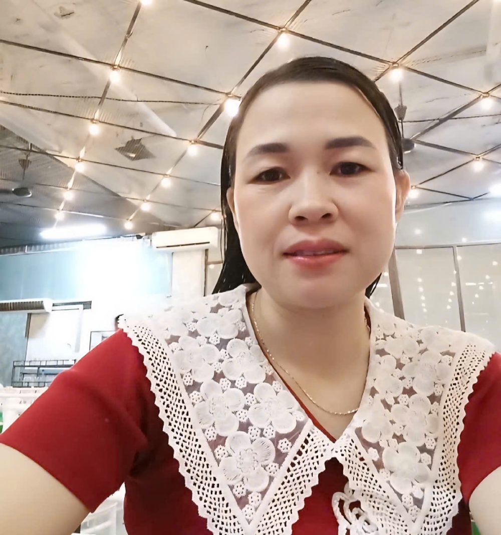 Chị Nguyễn Thị Mẫn cho hay, học phí của con lớn học đại học chiếm 20% thu nhập mỗi tháng của chị. Ảnh: NVCC