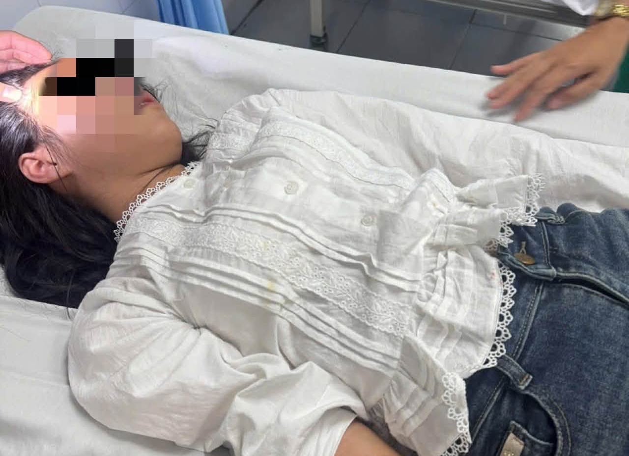 Cảnh sát Giao thông Khánh Hòa dẫn đường đưa bé gái bị tai nạn đi cấp cứu