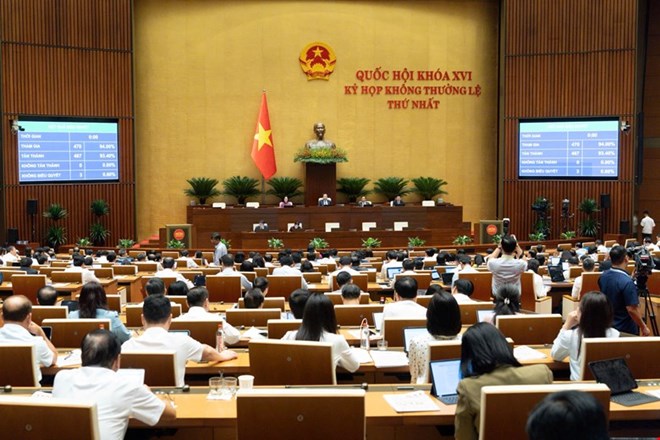 역사, 지도자에 대한 출판물에 대한 엄격한 통제 루프를 설정하십시오