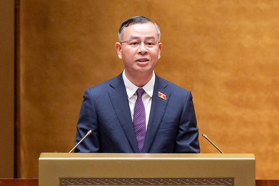 Thừa ủy quyền của Thủ tướng Chính phủ, Ủy viên Trung ương Đảng, Bộ trưởng Bộ Tài chính Ngô Văn Tuấn đã có Báo cáo tiếp thu, giải trình và chỉnh lý dự thảo Nghị quyết. Ảnh: Media Quốc hội