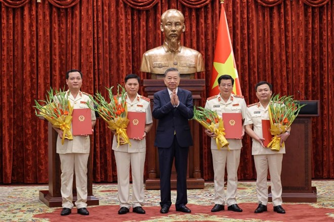 Tổng Bí thư, Chủ tịch nước trao quyết định bổ nhiệm 4 Kiểm sát viên Viện KSND Tối cao