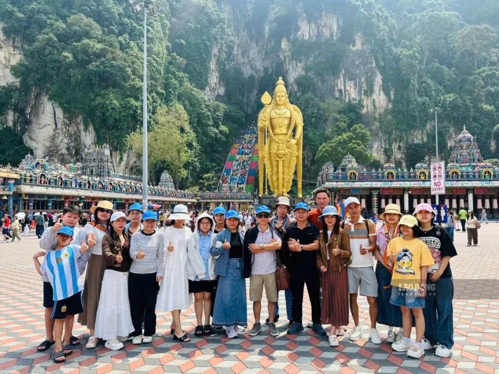 Công đoàn công ty xuất khẩu nông sản đưa người lao động du lịch nước ngoài