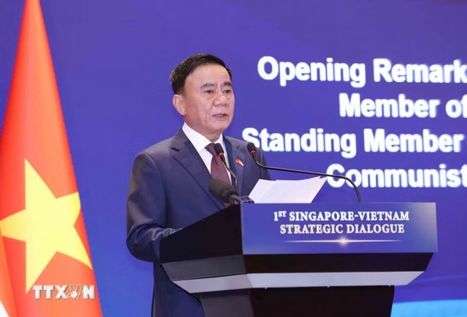Ủy viên Bộ Chính trị, Thường trực Ban Bí thư Trần Cẩm Tú phát biểu tại Đối thoại Chiến lược Việt Nam - Singapore lần thứ nhất giữa Đảng Cộng sản Việt Nam và Đảng Hành động Nhân dân Singapore. Ảnh: Phương Hoa/TTXVN