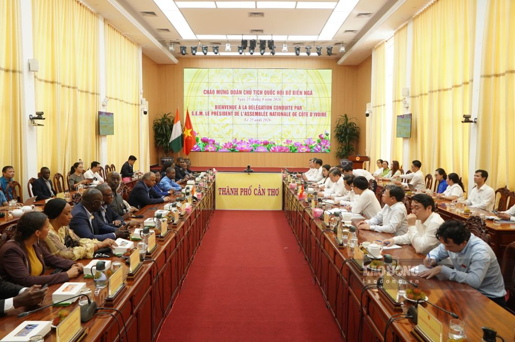 Quang cảnh buổi thăm và làm việc. Ảnh: Tạ Quang