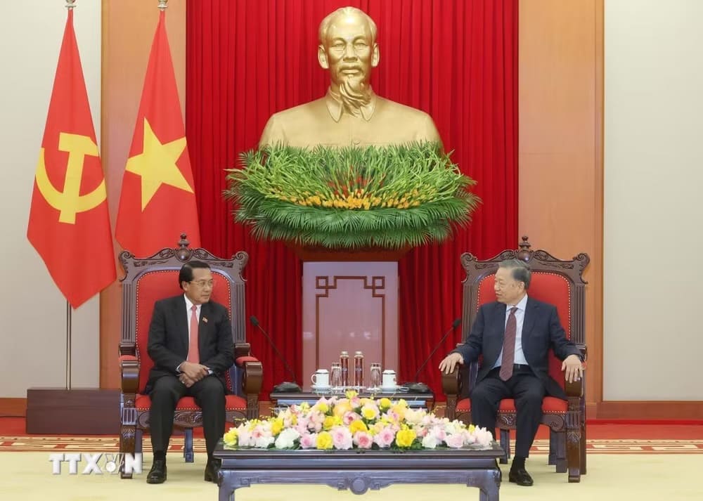 Tổng Bí thư, Chủ tịch nước Tô Lâm tiếp đồng chí Vanhxay Phongsavanh, Ủy viên Bộ Chính trị, Bí thư Trung ương Đảng, Chủ nhiệm Ban Kiểm tra Trung ương, Tổng Thanh tra Nhà nước, Trưởng Ban Phòng chống tham nhũng Trung ương Lào. Ảnh: TTXVN