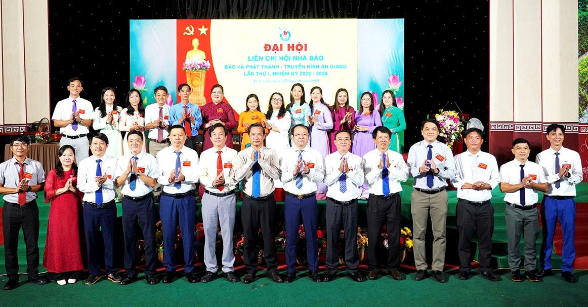 An Giang Provincial Journalists Association holds Congress after merger