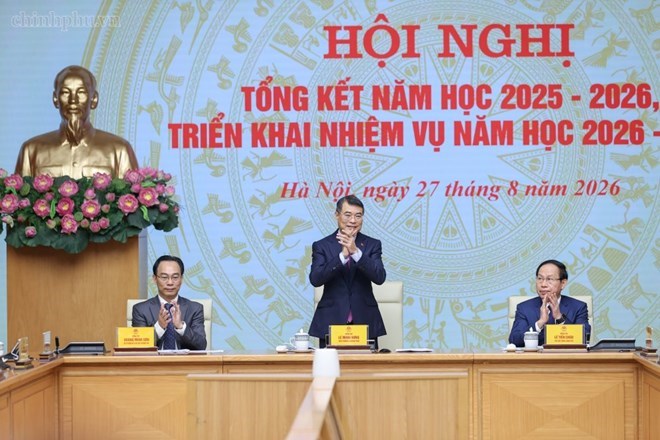Politburo Member, Prime Minister Le Minh Hung chairs the conference to summarize the 2025-2026 school year and deploy tasks for the 2026-2027 school year. Photo: chinhphu. vn/Nhat Bac
