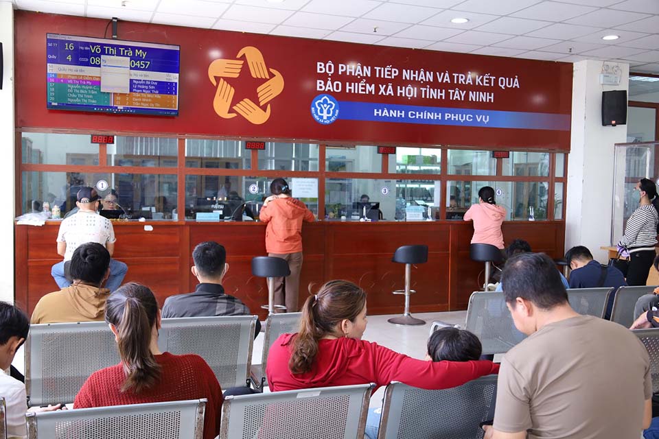 584 units in Tay Ninh owe insurance, affecting workers' rights