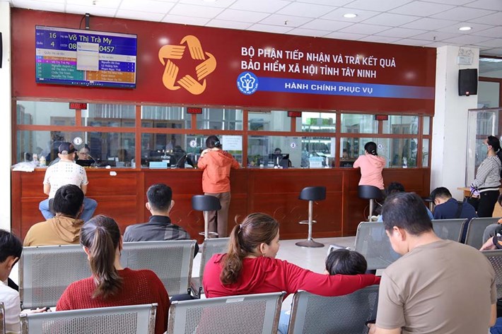 Tay Ninh has 584 units delaying and evading insurance contributions, owing nearly 298 billion VND. Photo: Tay Ninh Social Insurance