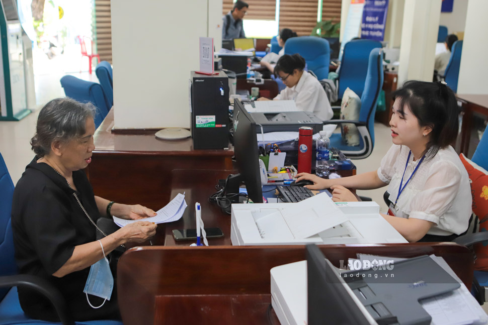 Gia Lai requests to reduce 350 commune-level officials and civil servants