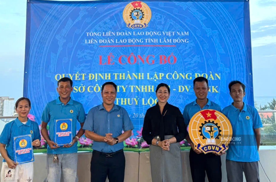 Công đoàn cơ sở Công ty TNHH Thương mại - Dịch vụ - Xuất nhập khẩu Thủy Lộc thành lập với 25 đoàn viên. Ảnh: Duy Tuấn