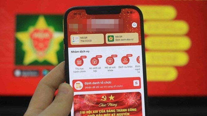 Từ ngày 28.9, người dân có thể nhận lương hưu, trợ cấp qua tài khoản hưởng an sinh xã hội trên VNeID. Ảnh: VGP