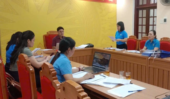 Đoàn kiểm tra số 11 của Ủy ban Kiểm tra LĐLĐ tỉnh kiểm tra công tác quản lý tài sản, tài chính công đoàn năm 2025 đối với một số công đoàn cơ sở thuộc Công đoàn phường Hà Giang 1. Ảnh: LĐLĐ tỉnh Tuyên Quang