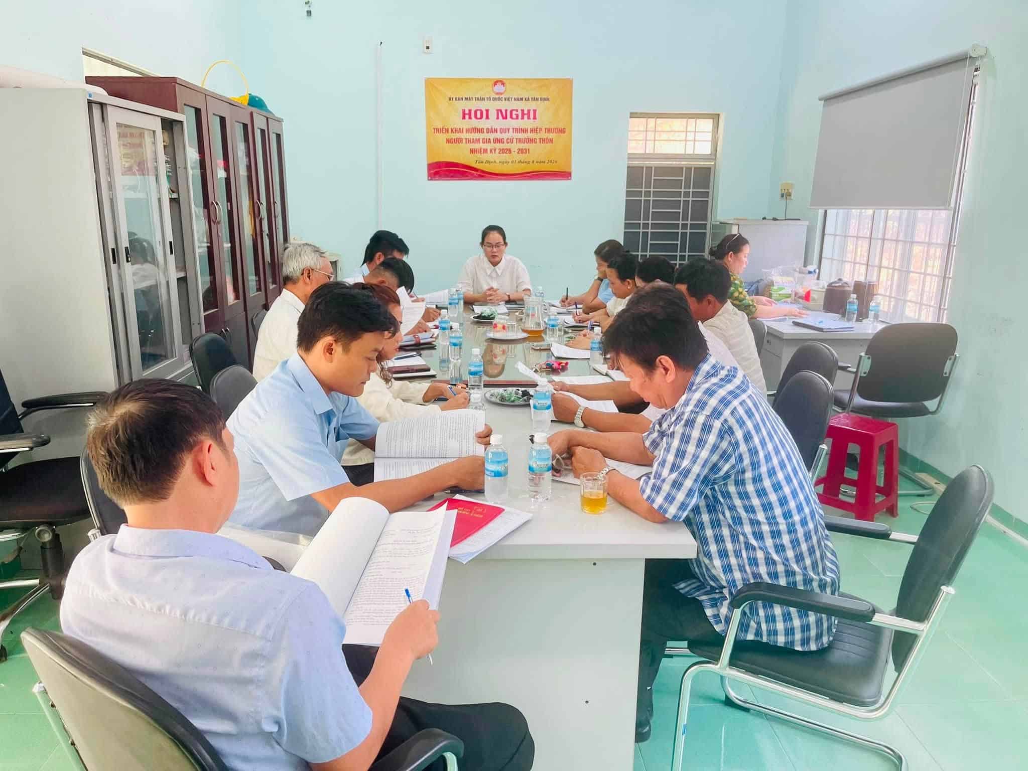 Giới thiệu người có đủ phẩm chất, uy tín tham gia ứng cử Trưởng thôn