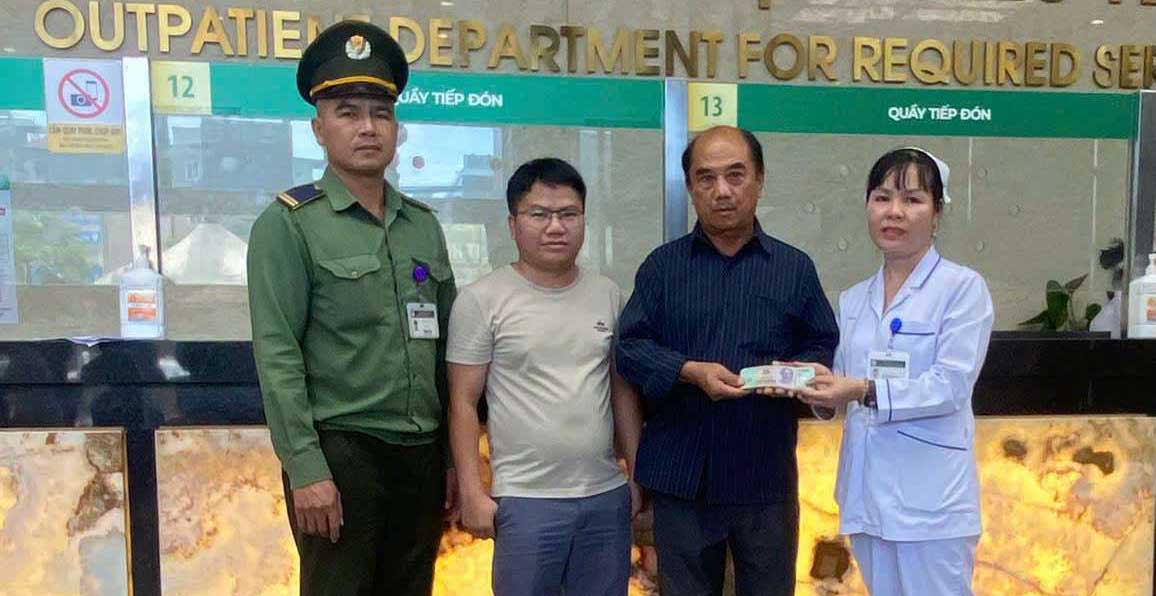 Trả lại gần 40 triệu đồng đánh rơi cho bệnh nhân người Lào